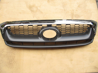 Grill Mould Gray for Toyota Hilux SR5 TGN KUN GGN (2008-2011) with Clips