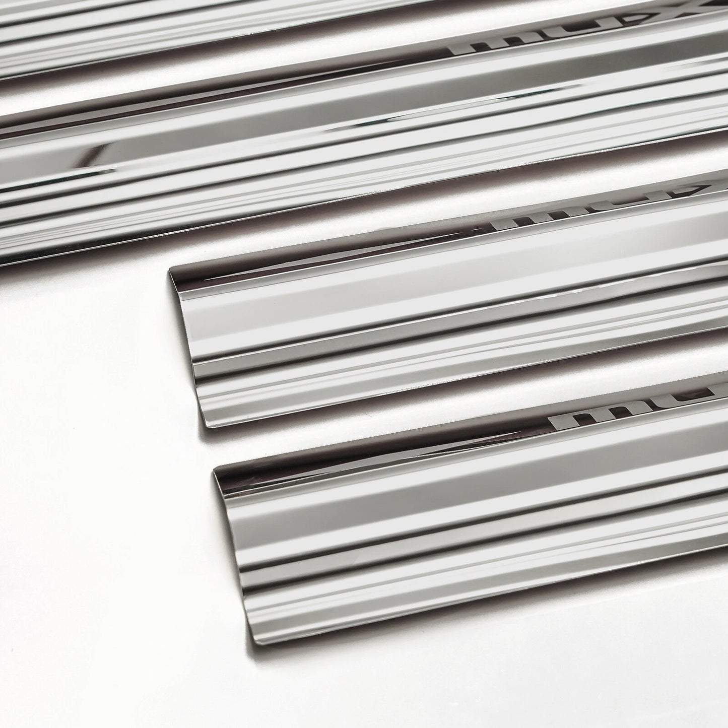 Stainless Steel Scuff Plate Door Sill Entry Guard for Isuzu MU-X (2013-2020)