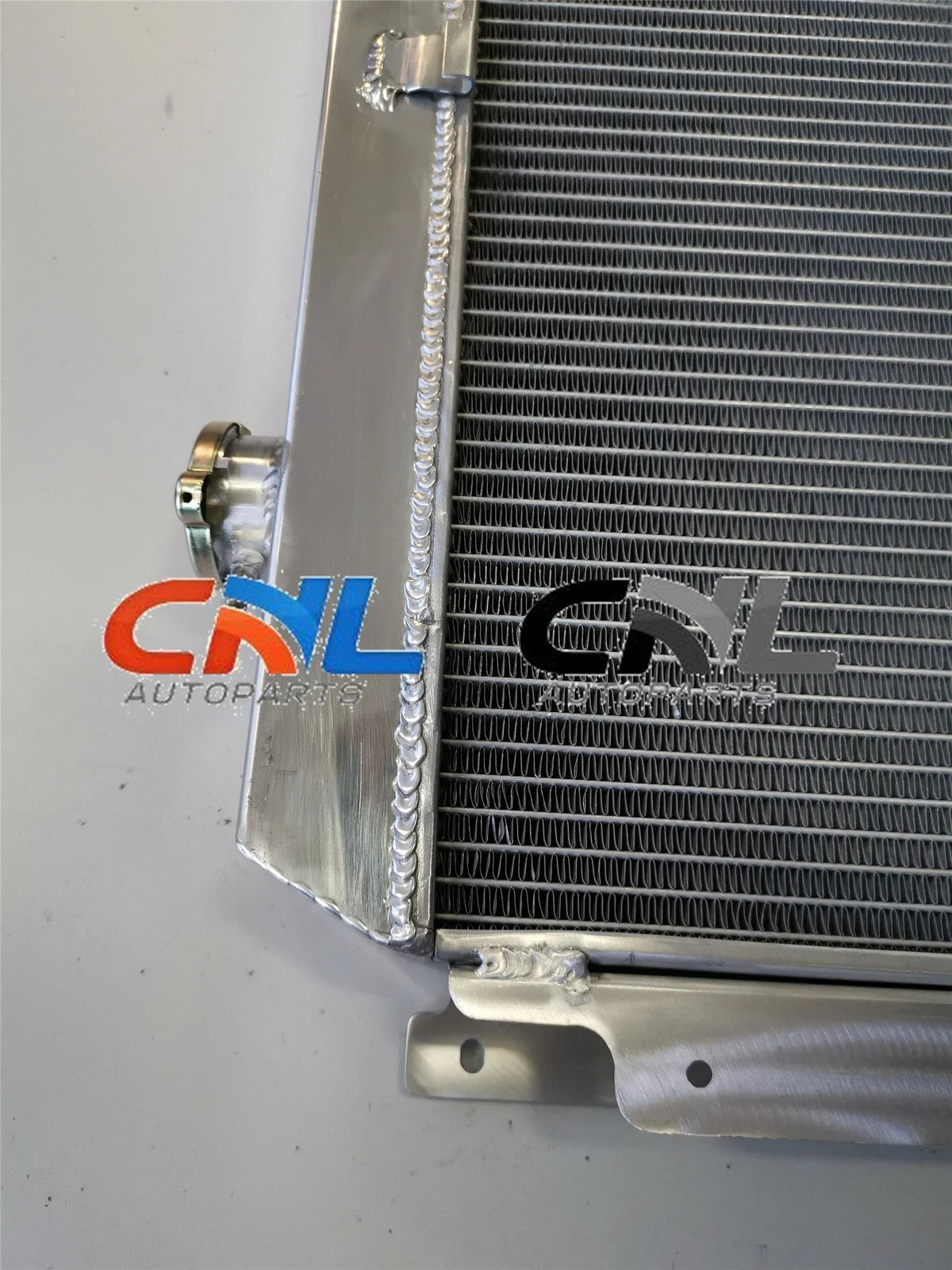 3 Core Aluminum Radiator for Holden HQ HJ HX HZ V8 Kingswood (1971-1980)